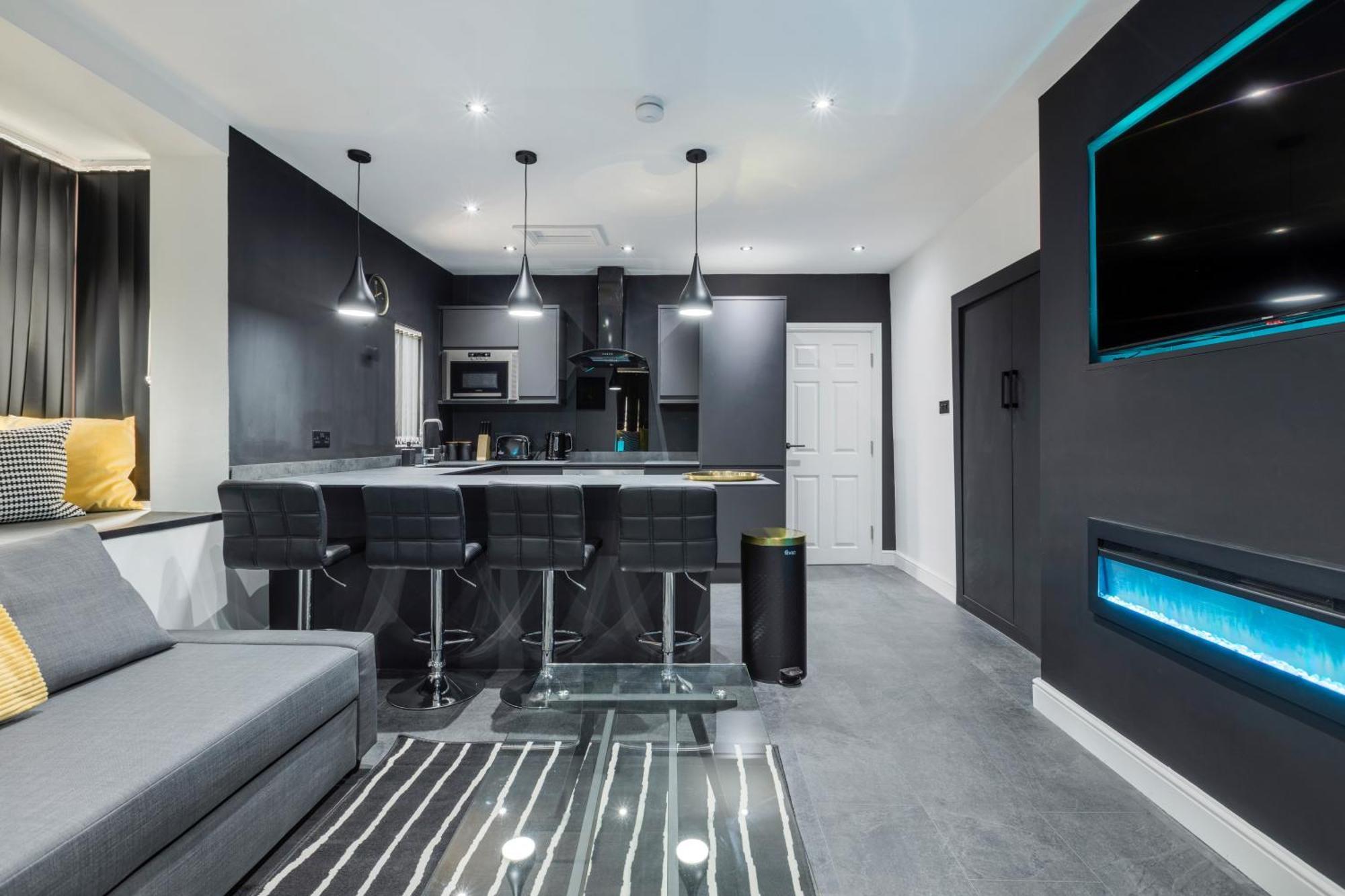 Two Bed Modern Apartment 5Min Walk To Town Centre With Free Parking ! Under New Management Blackpool Bagian luar foto