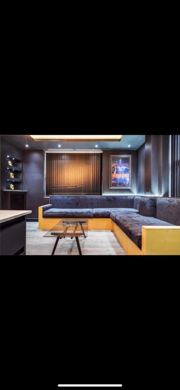 Two Bed Modern Apartment 5Min Walk To Town Centre With Free Parking ! Under New Management Blackpool Bagian luar foto