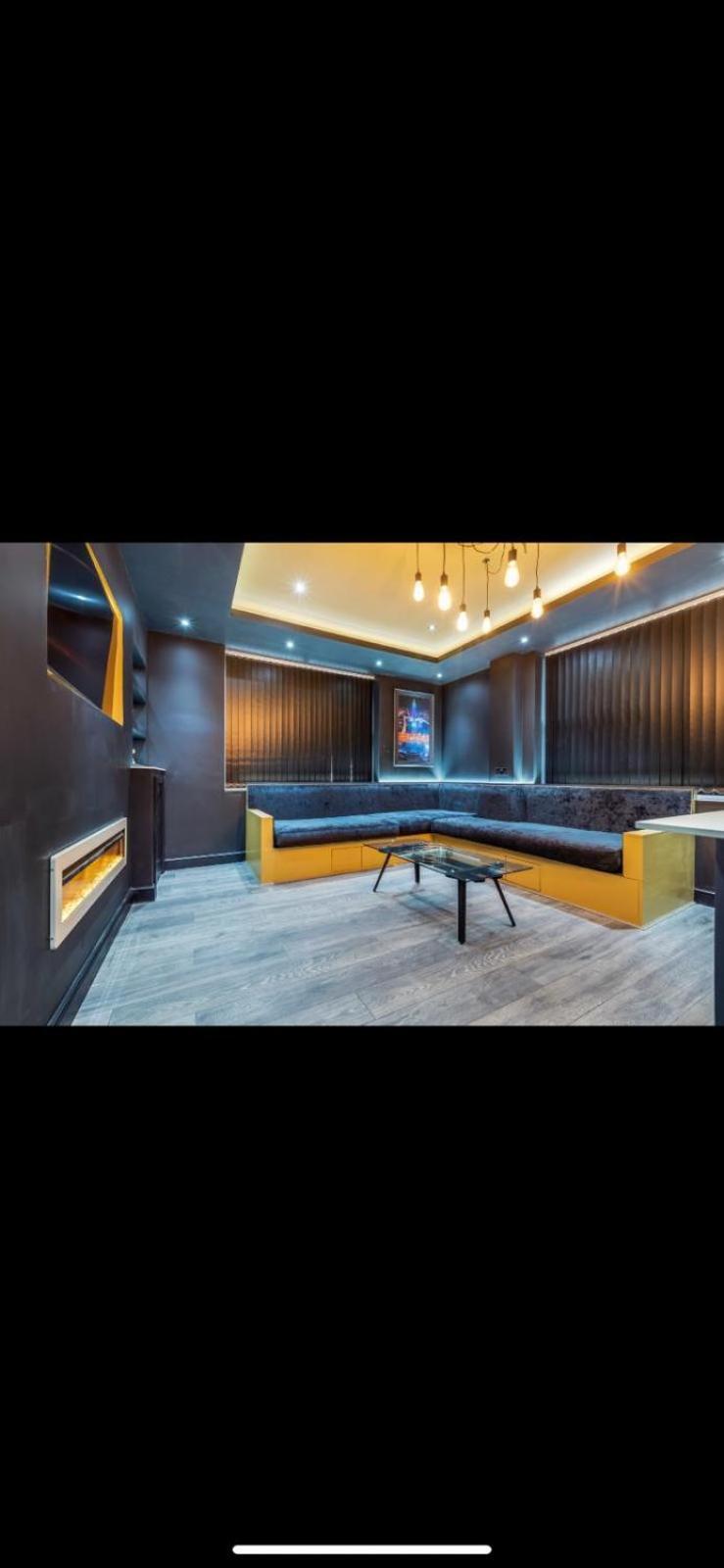 Two Bed Modern Apartment 5Min Walk To Town Centre With Free Parking ! Under New Management Blackpool Bagian luar foto